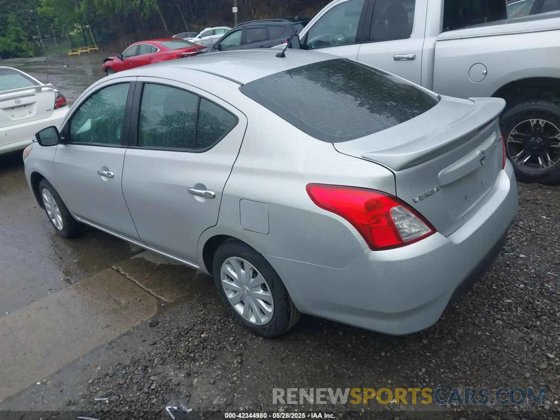 3 Photograph of a damaged car 3N1CN7AP2KL868707 NISSAN VERSA 2019