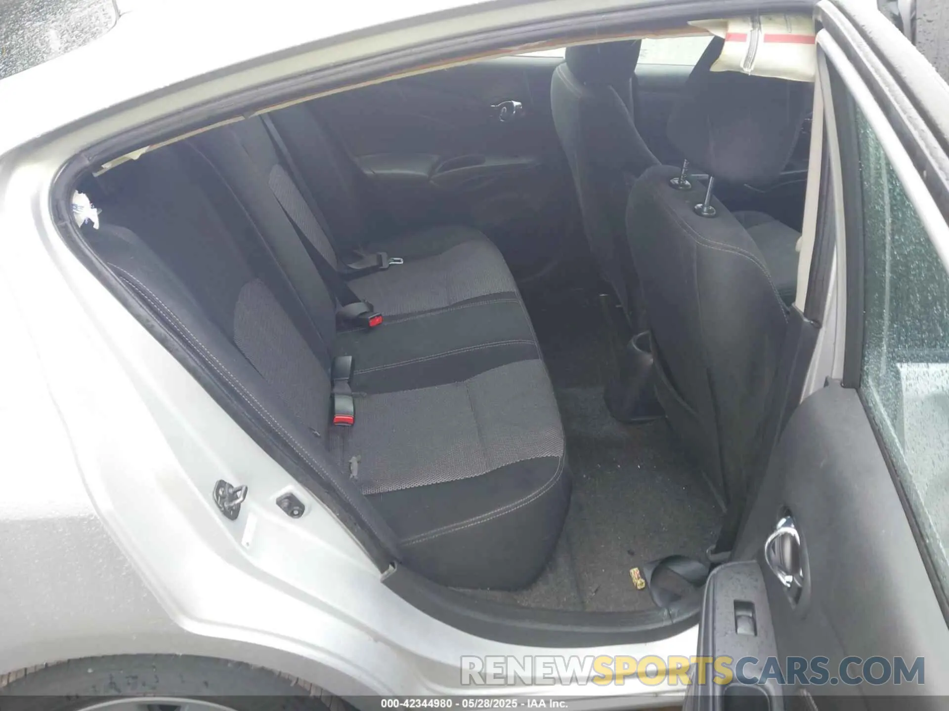 8 Photograph of a damaged car 3N1CN7AP2KL868707 NISSAN VERSA 2019