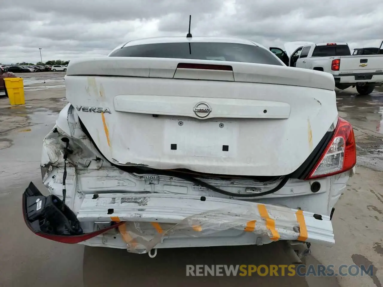 6 Photograph of a damaged car 3N1CN7AP3KL812260 NISSAN VERSA 2019