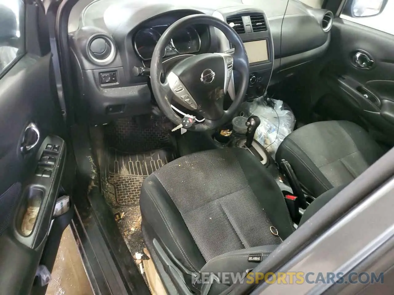 8 Photograph of a damaged car 3N1CN7AP3KL815322 NISSAN VERSA 2019