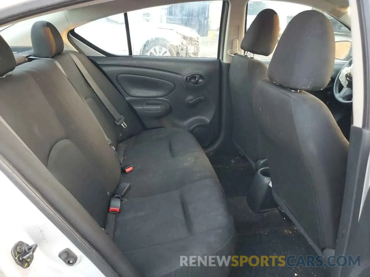 11 Photograph of a damaged car 3N1CN7AP3KL822206 NISSAN VERSA 2019