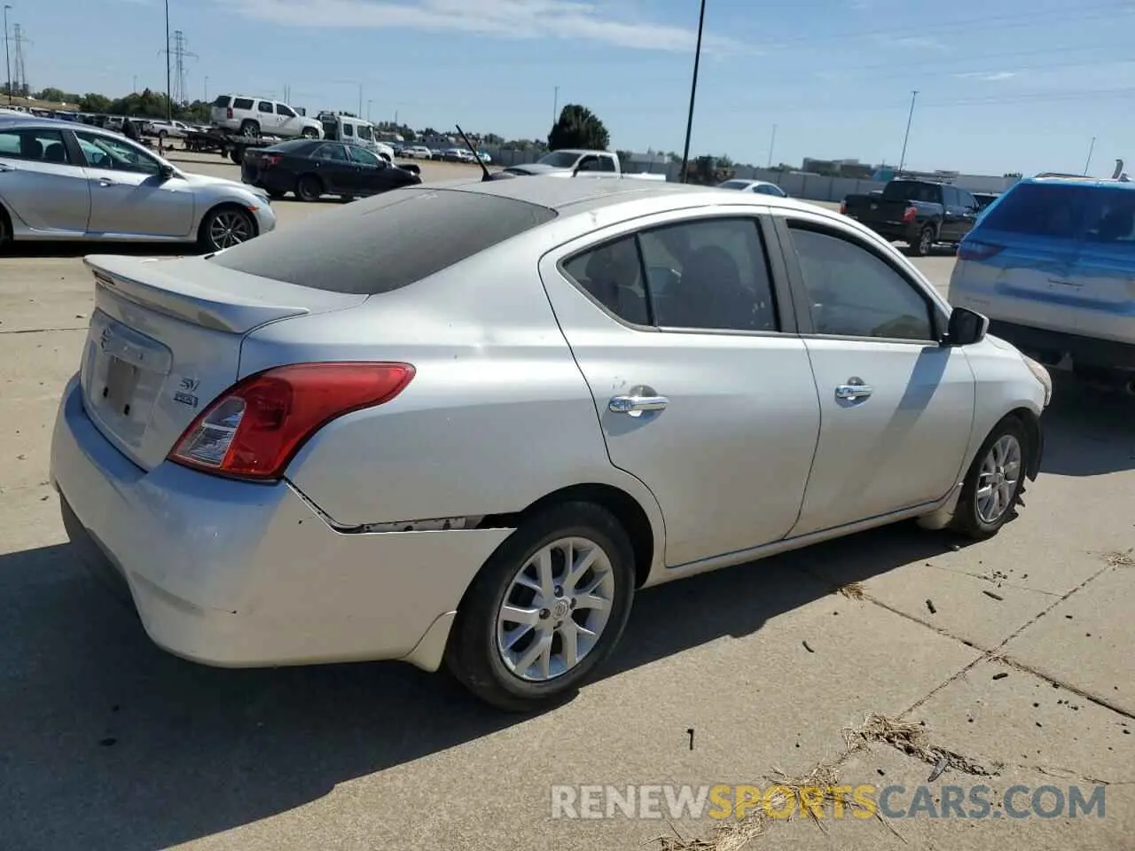 3 Photograph of a damaged car 3N1CN7AP3KL828894 NISSAN VERSA 2019