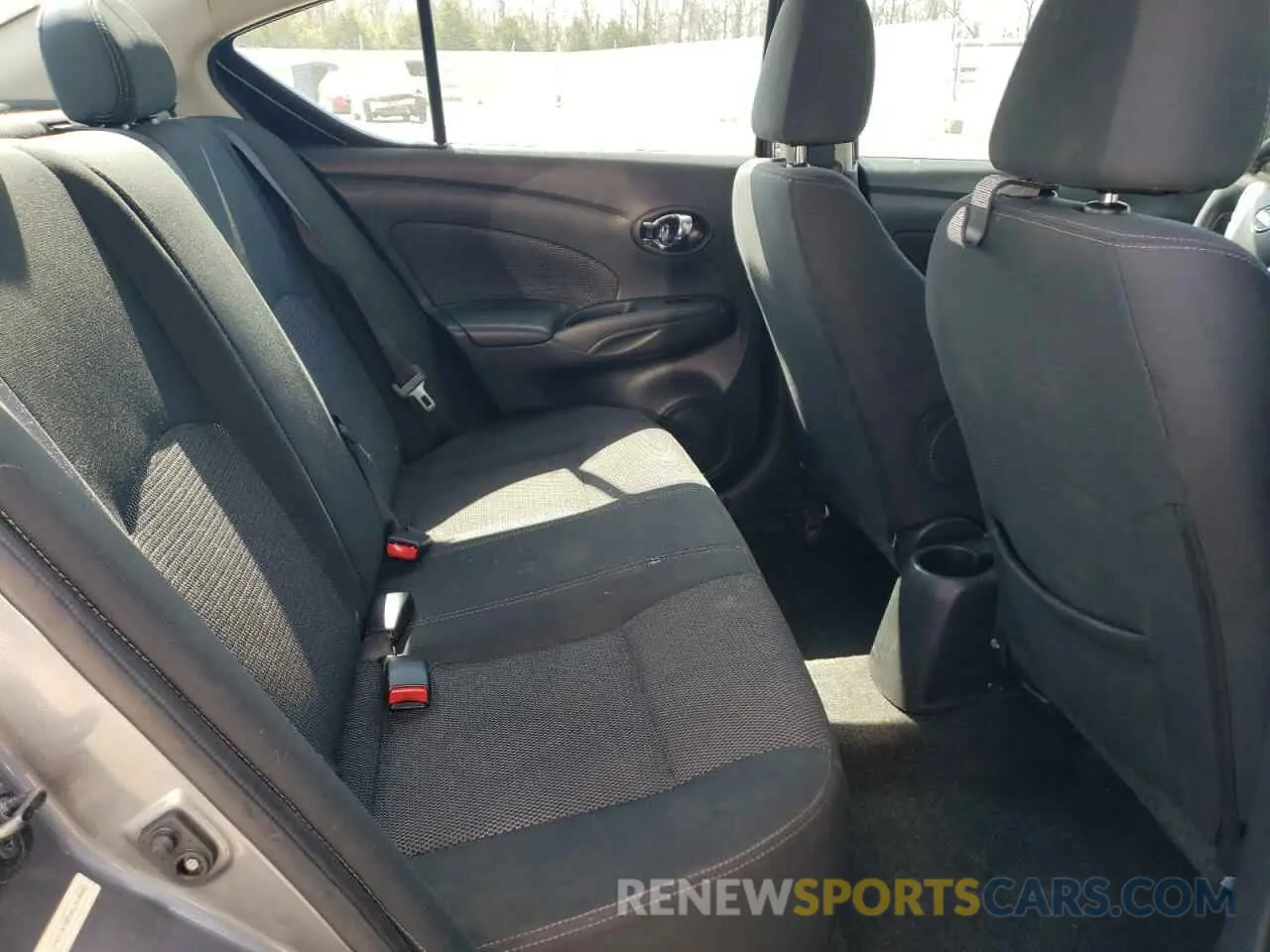 10 Photograph of a damaged car 3N1CN7AP3KL848949 NISSAN VERSA 2019