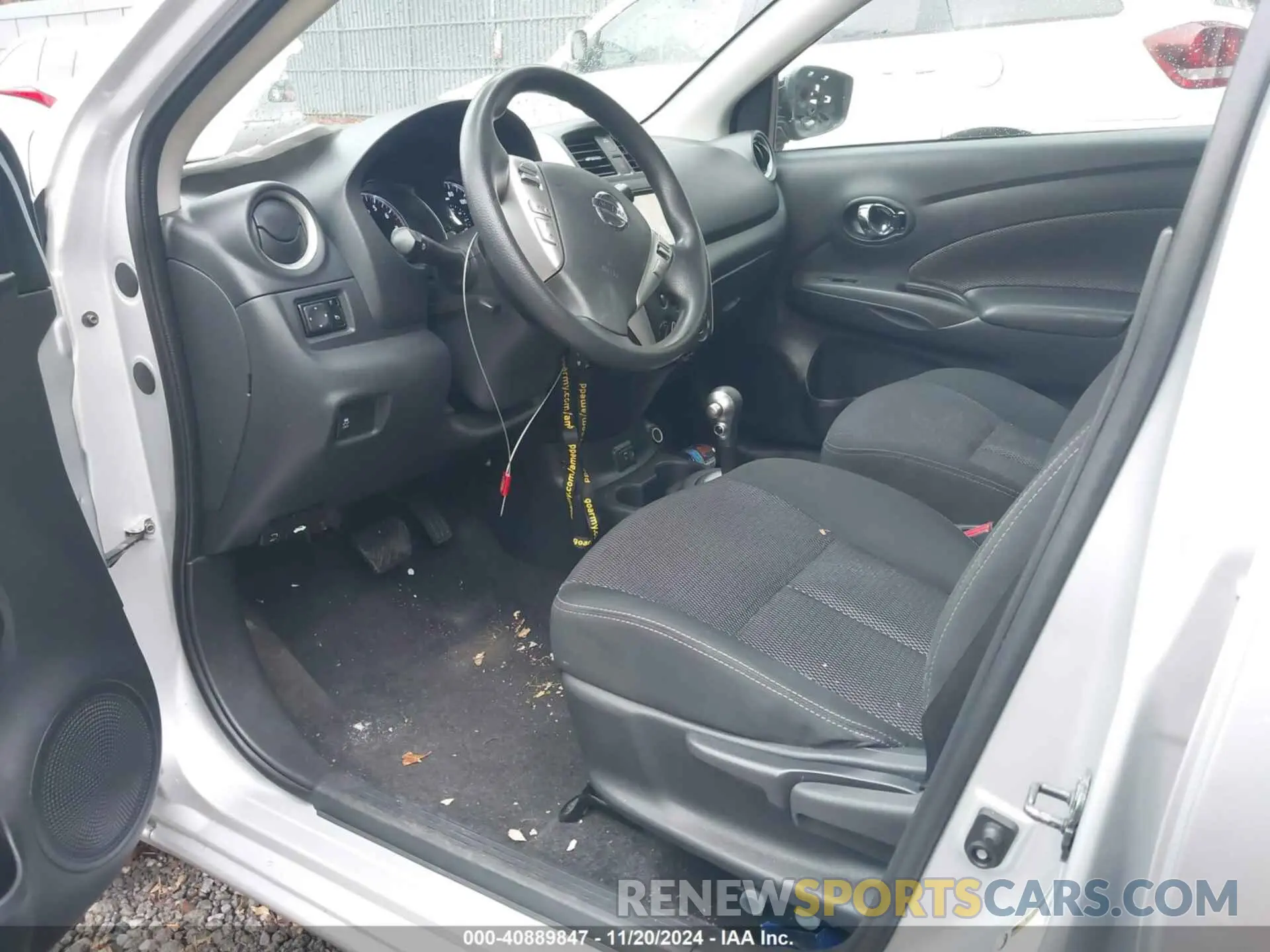 5 Photograph of a damaged car 3N1CN7AP3KL855237 NISSAN VERSA 2019