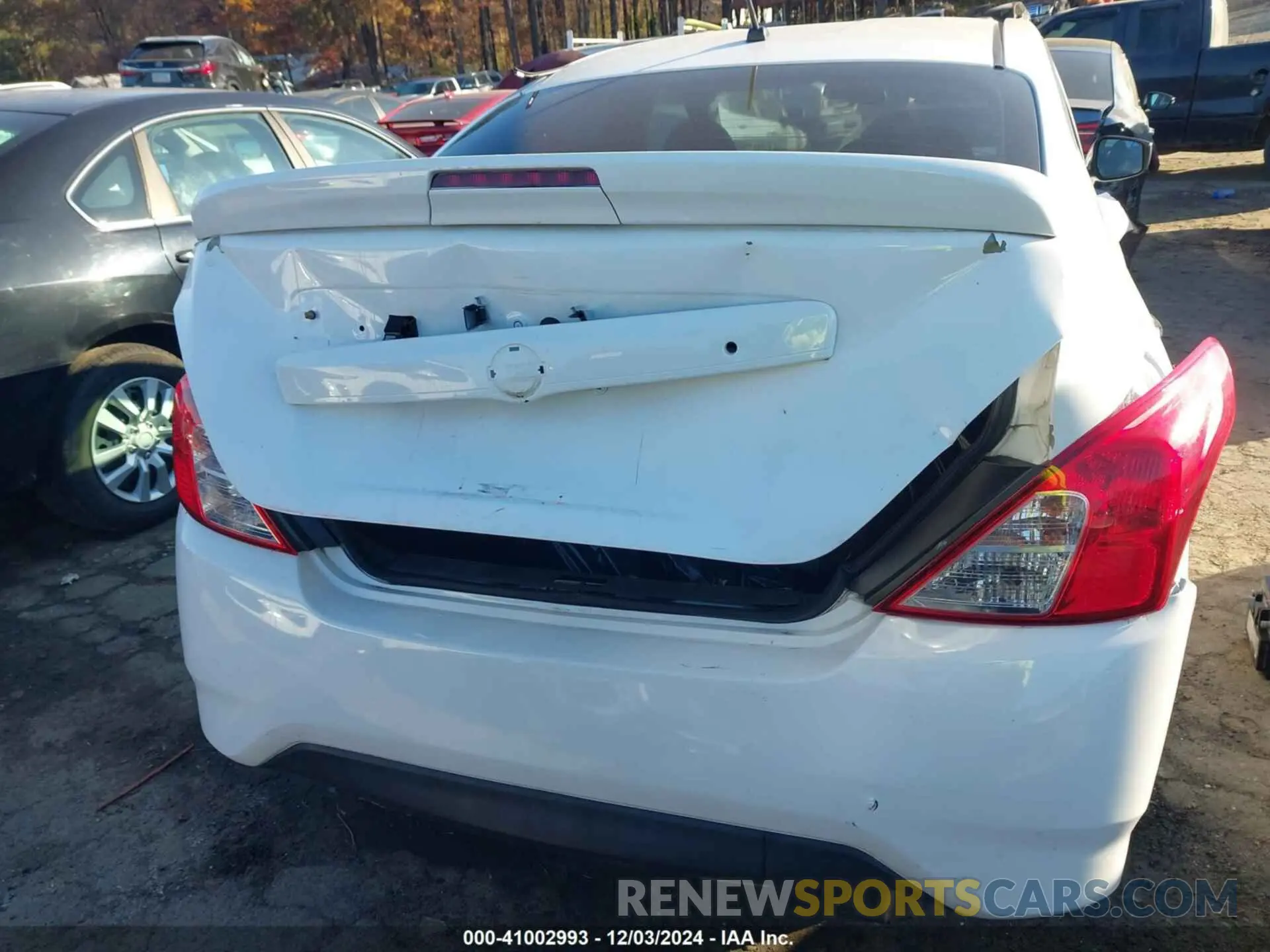 16 Photograph of a damaged car 3N1CN7AP3KL859420 NISSAN VERSA 2019