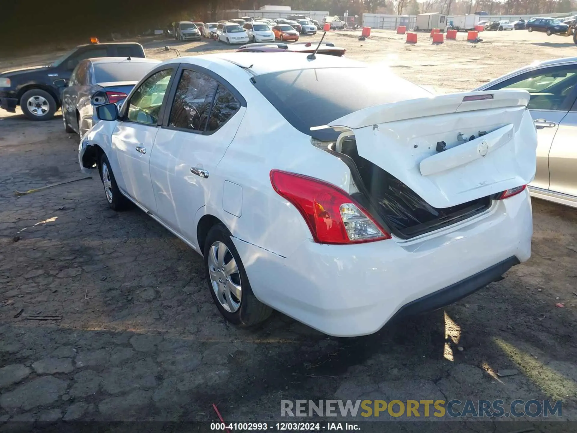 3 Photograph of a damaged car 3N1CN7AP3KL859420 NISSAN VERSA 2019