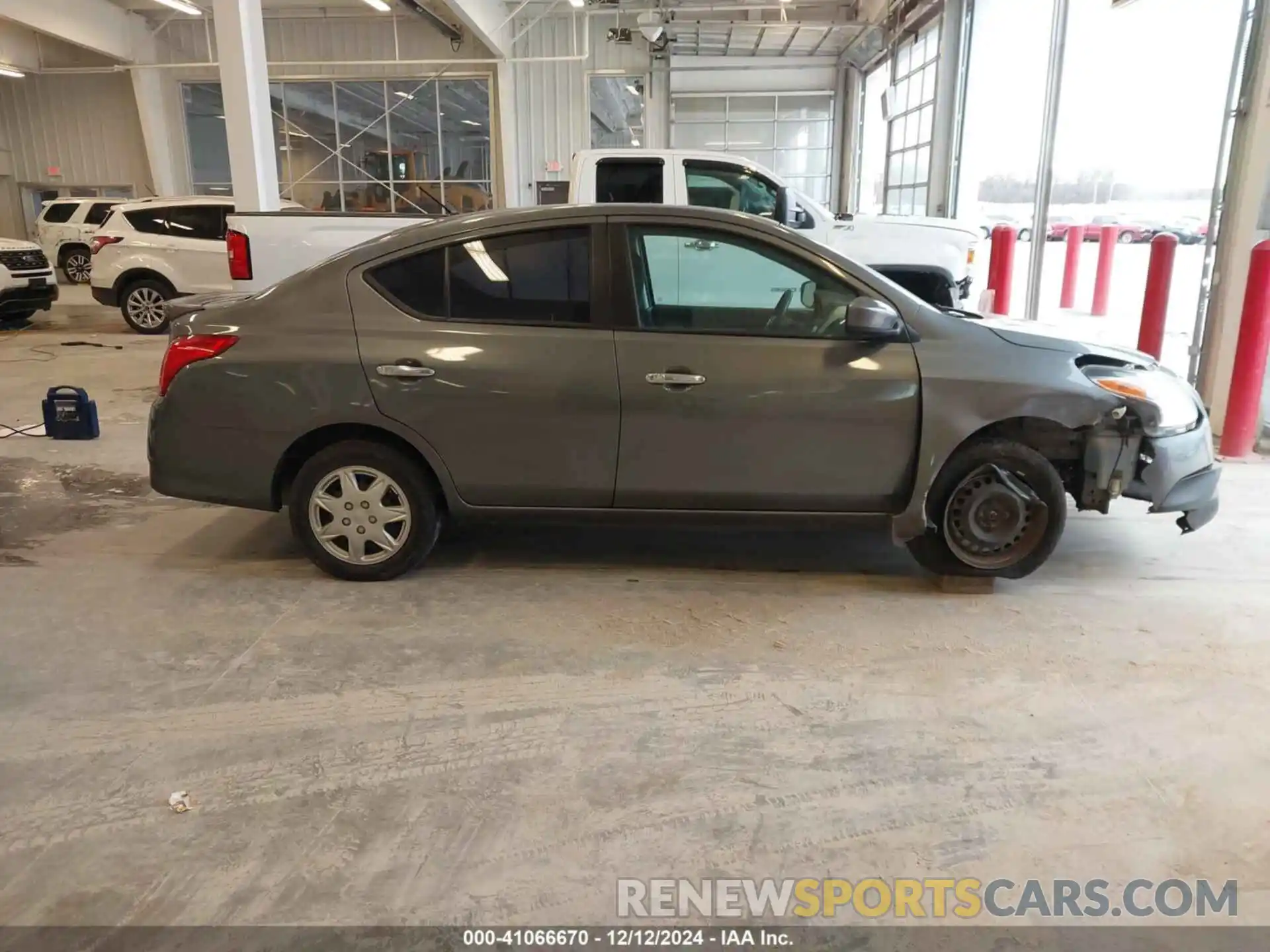 14 Photograph of a damaged car 3N1CN7AP3KL859935 NISSAN VERSA 2019