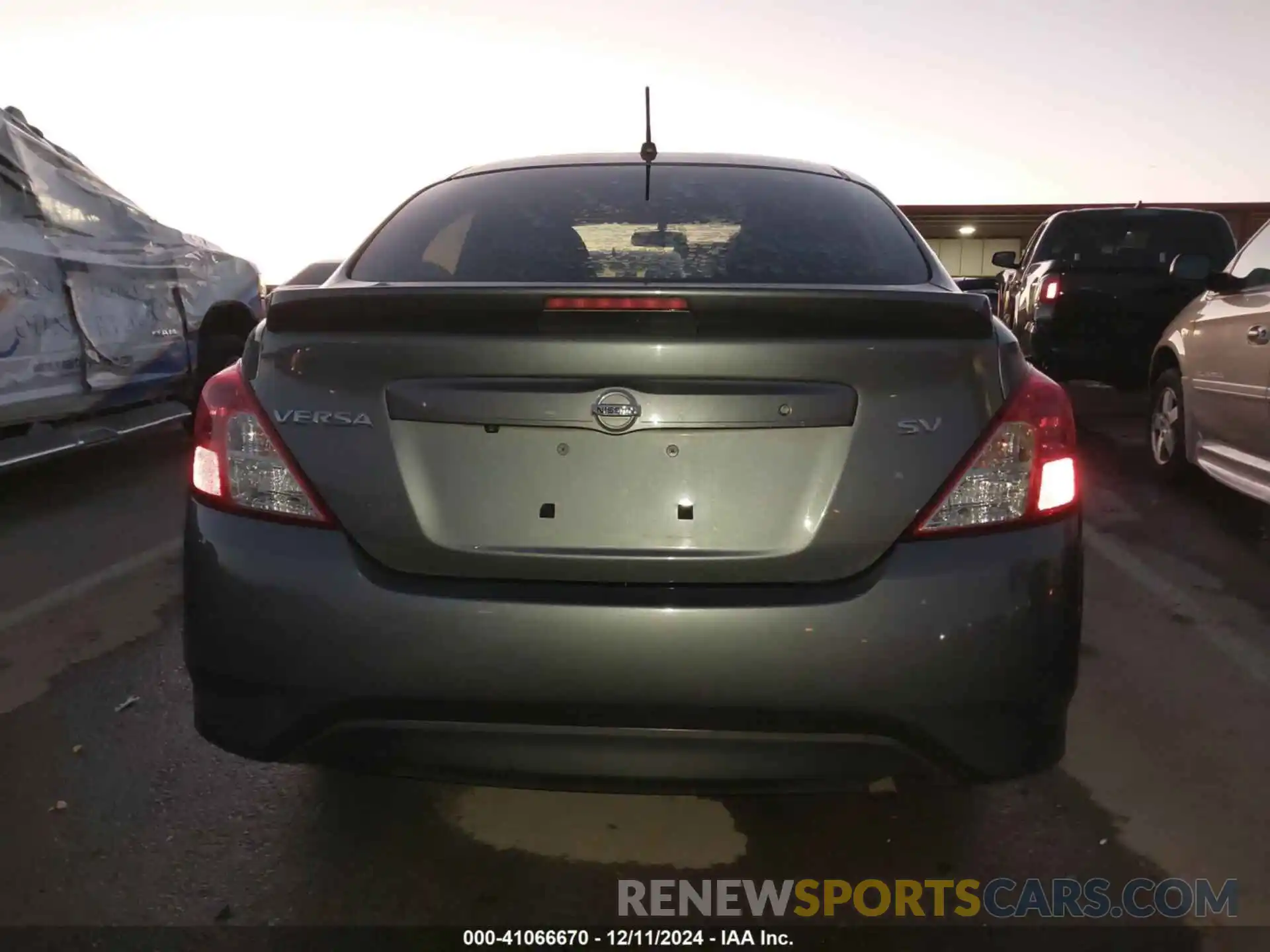 17 Photograph of a damaged car 3N1CN7AP3KL859935 NISSAN VERSA 2019