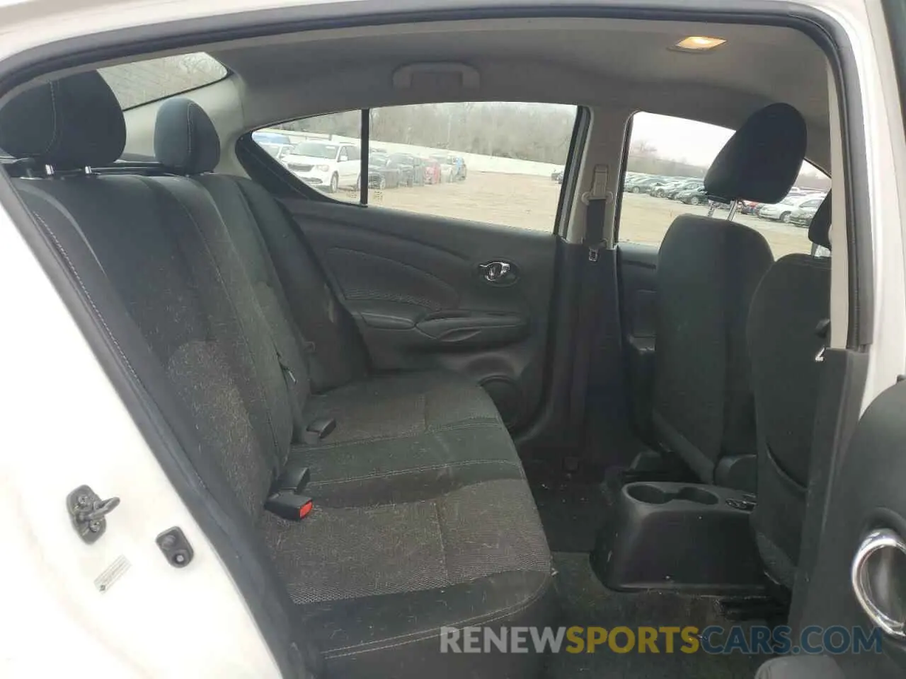 10 Photograph of a damaged car 3N1CN7AP3KL869302 NISSAN VERSA 2019