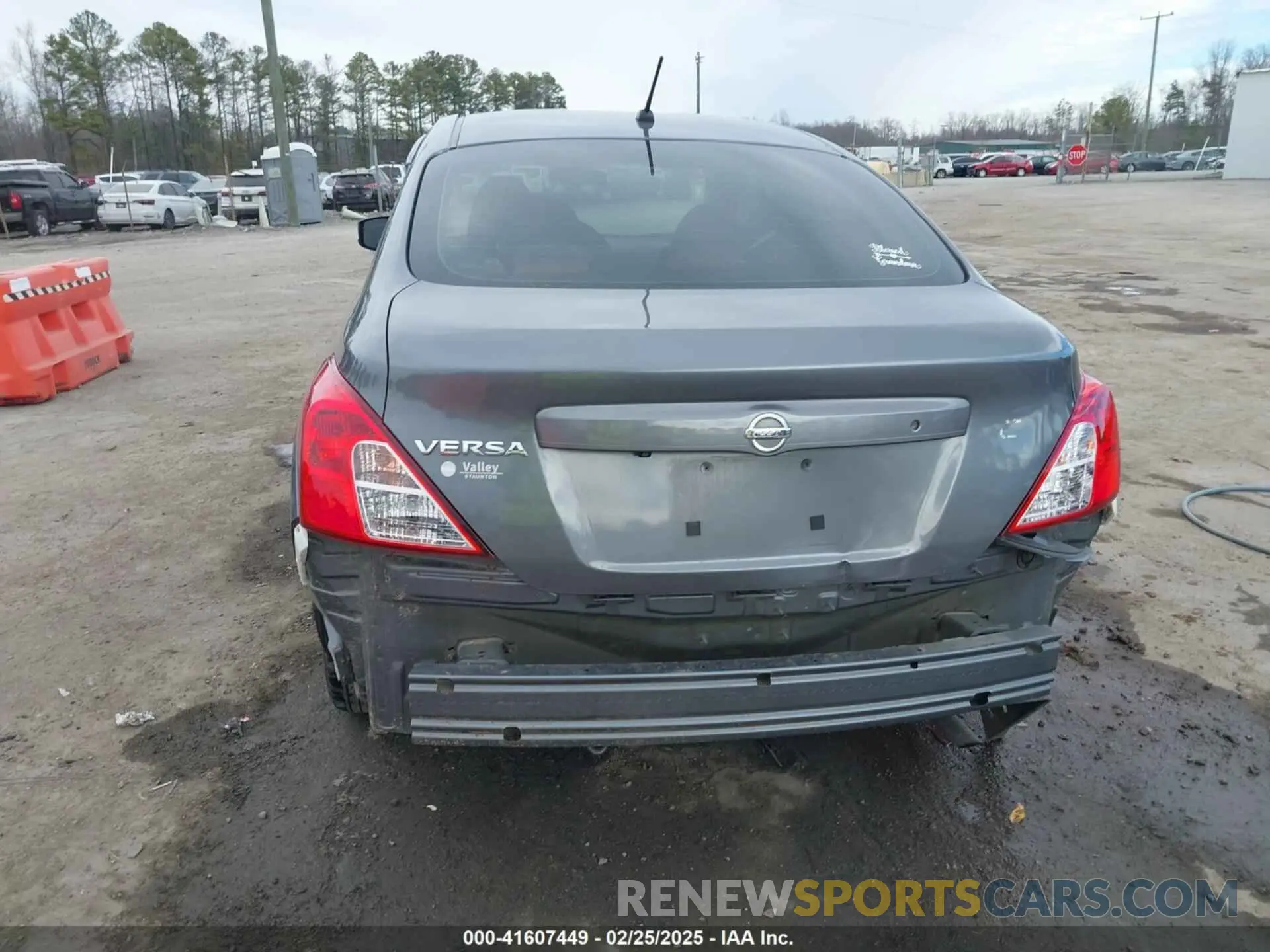 16 Photograph of a damaged car 3N1CN7AP3KL870613 NISSAN VERSA 2019