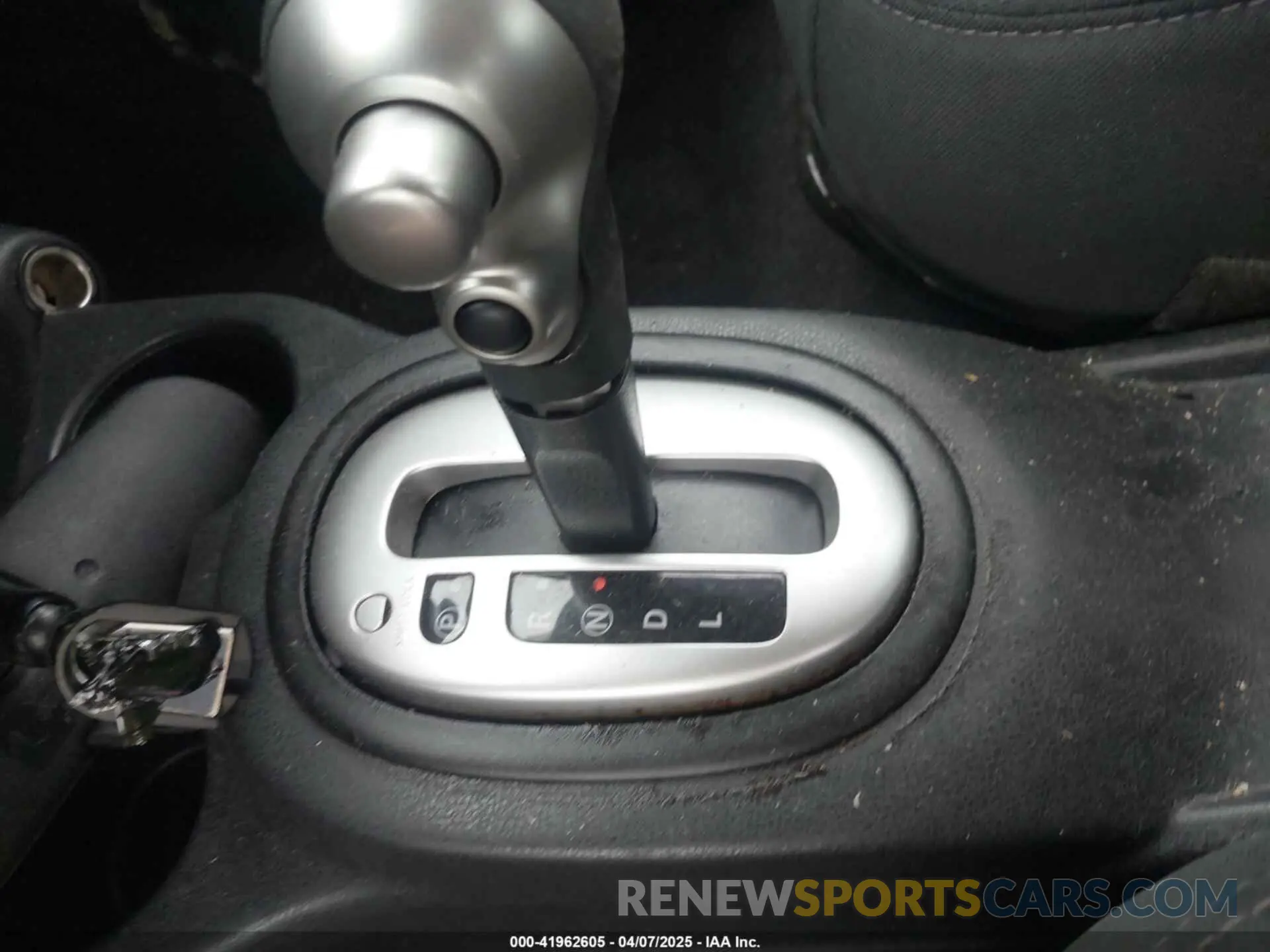 13 Photograph of a damaged car 3N1CN7AP3KL879411 NISSAN VERSA 2019