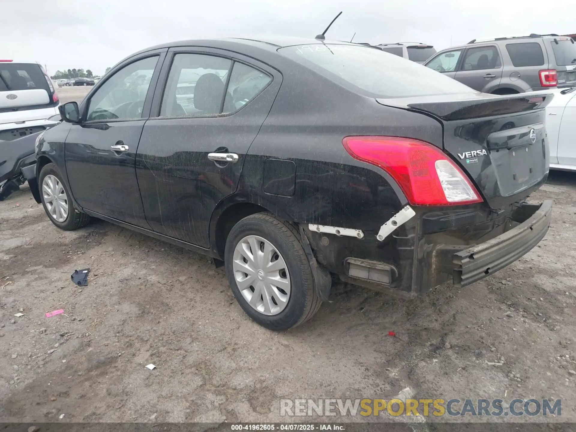3 Photograph of a damaged car 3N1CN7AP3KL879411 NISSAN VERSA 2019