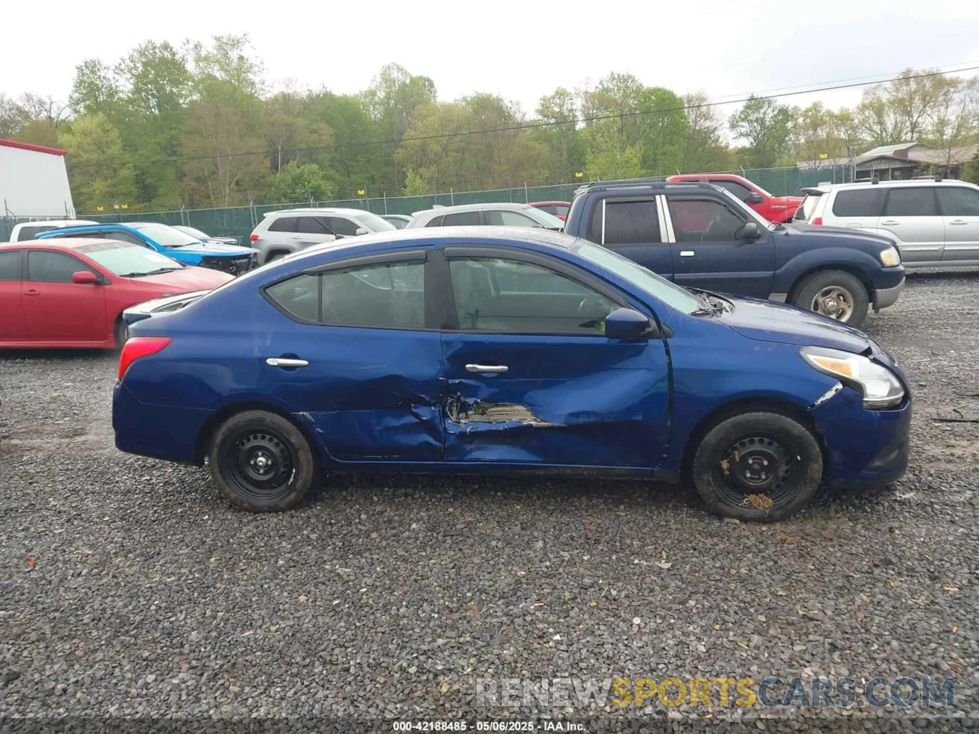 14 Photograph of a damaged car 3N1CN7AP4KL807570 NISSAN VERSA 2019