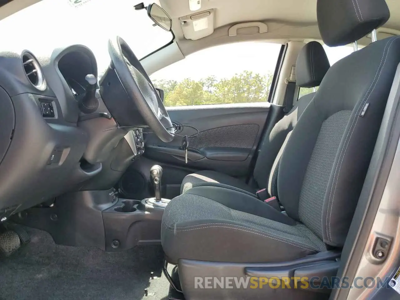 7 Photograph of a damaged car 3N1CN7AP4KL808556 NISSAN VERSA 2019
