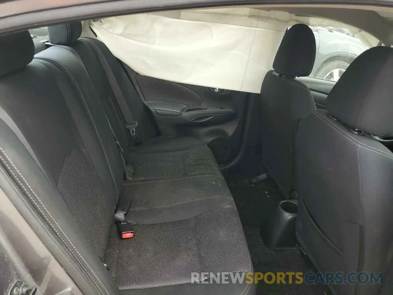 10 Photograph of a damaged car 3N1CN7AP4KL811201 NISSAN VERSA 2019