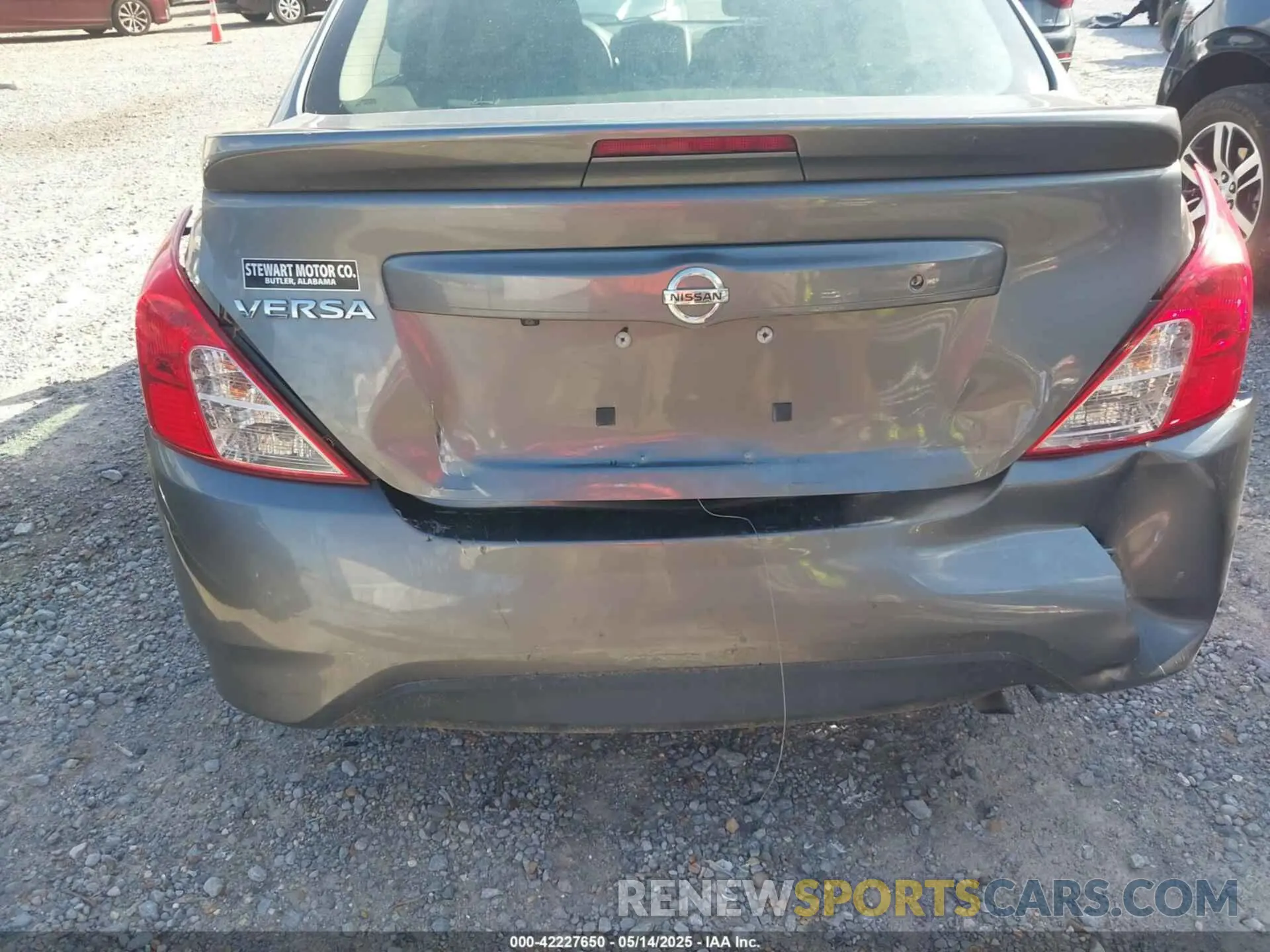 12 Photograph of a damaged car 3N1CN7AP4KL814051 NISSAN VERSA 2019
