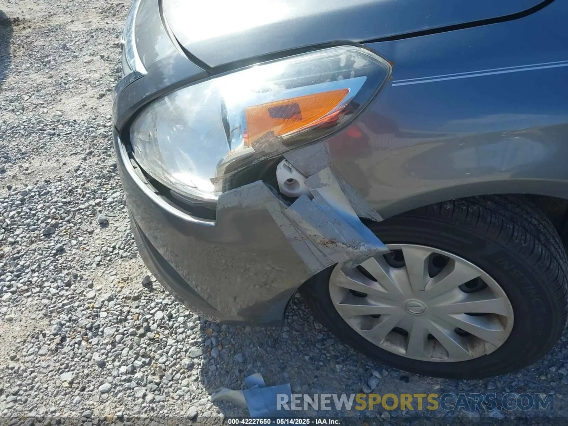 6 Photograph of a damaged car 3N1CN7AP4KL814051 NISSAN VERSA 2019
