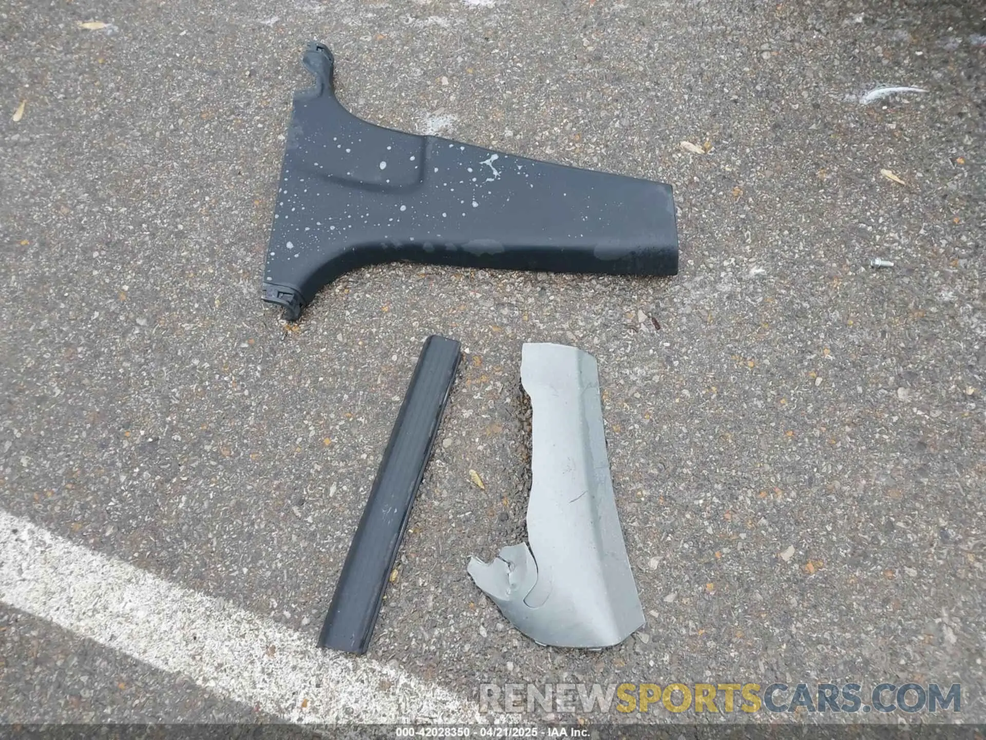 12 Photograph of a damaged car 3N1CN7AP4KL816964 NISSAN VERSA 2019
