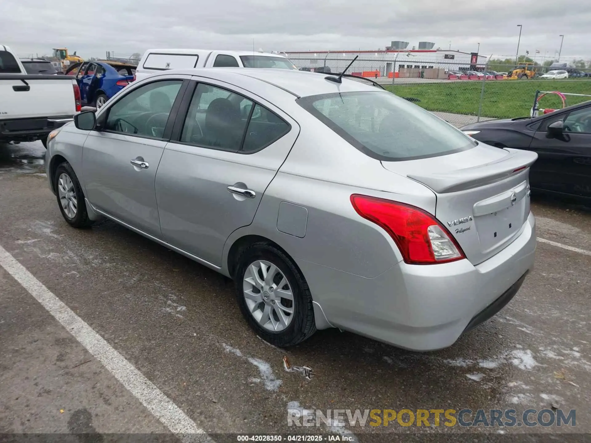 3 Photograph of a damaged car 3N1CN7AP4KL816964 NISSAN VERSA 2019