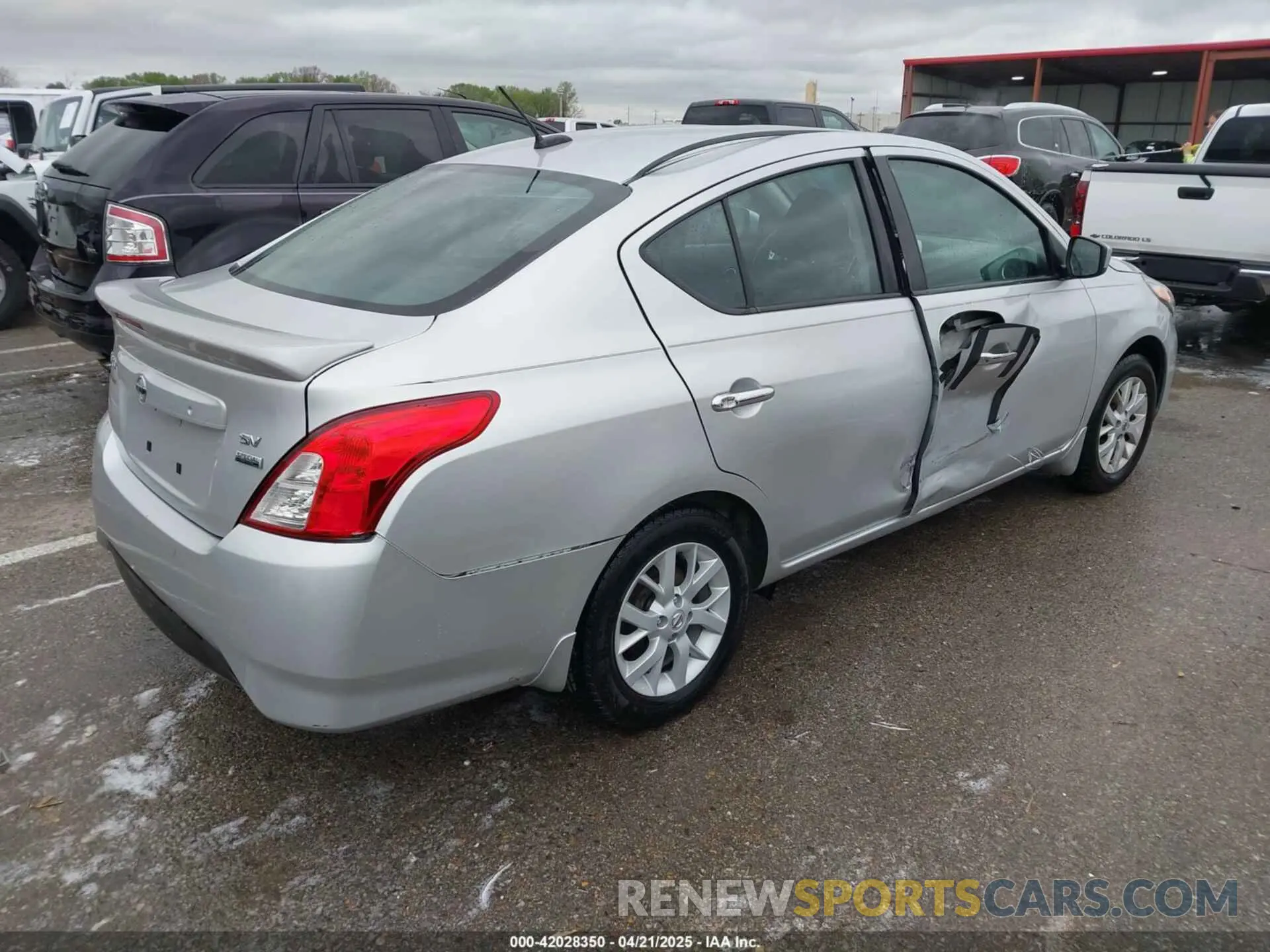 4 Photograph of a damaged car 3N1CN7AP4KL816964 NISSAN VERSA 2019