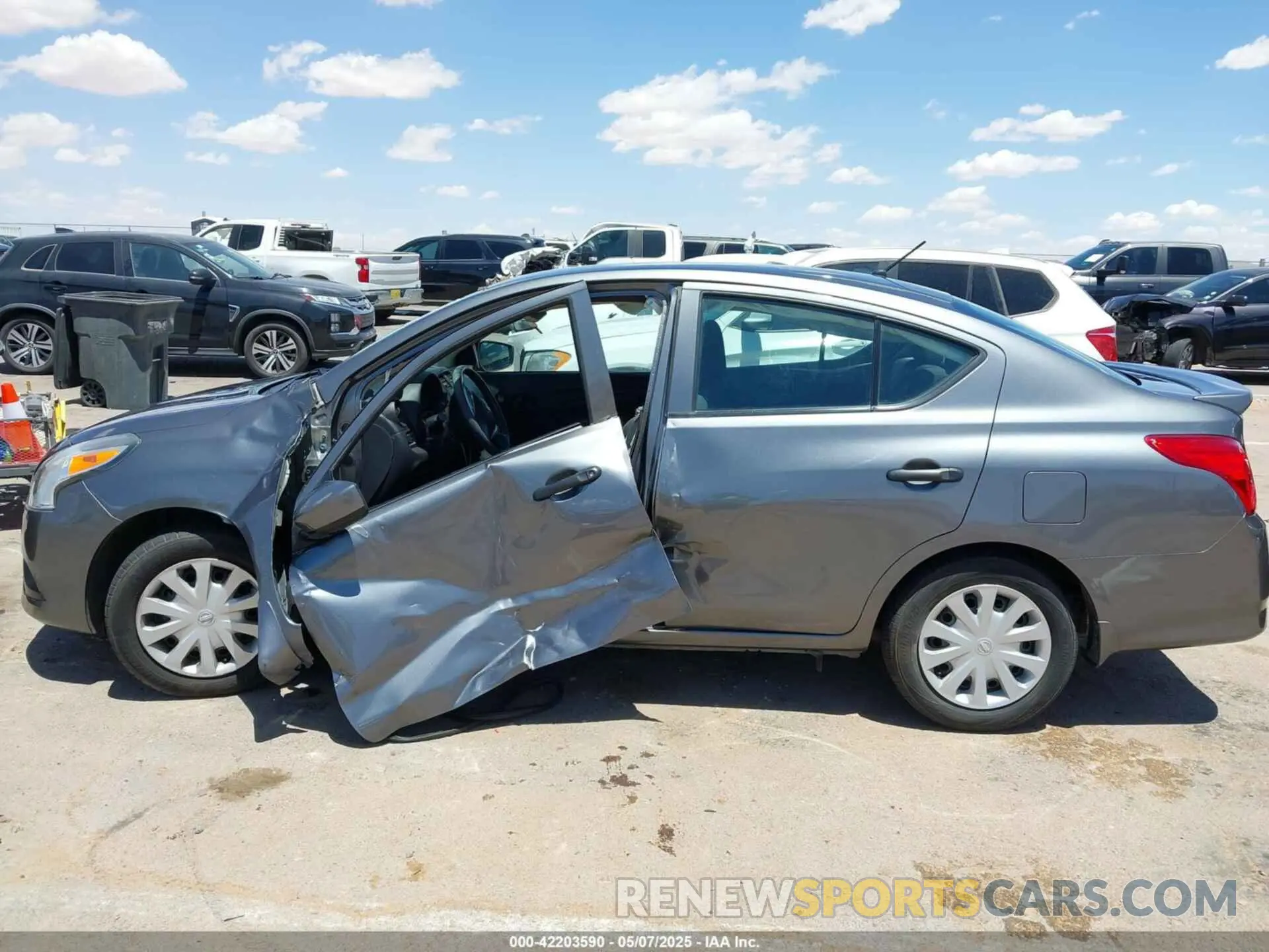 14 Photograph of a damaged car 3N1CN7AP4KL817841 NISSAN VERSA 2019