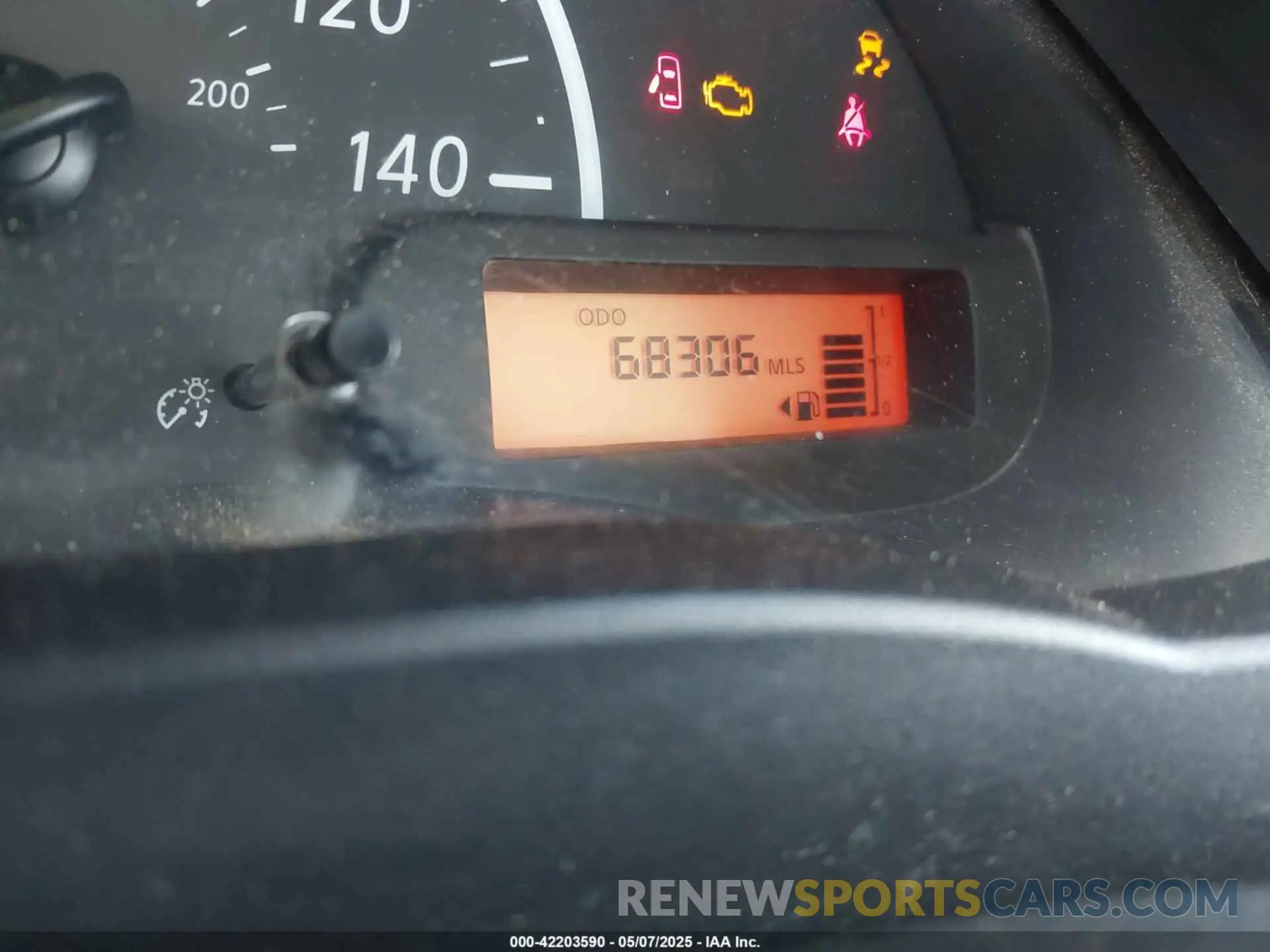 15 Photograph of a damaged car 3N1CN7AP4KL817841 NISSAN VERSA 2019