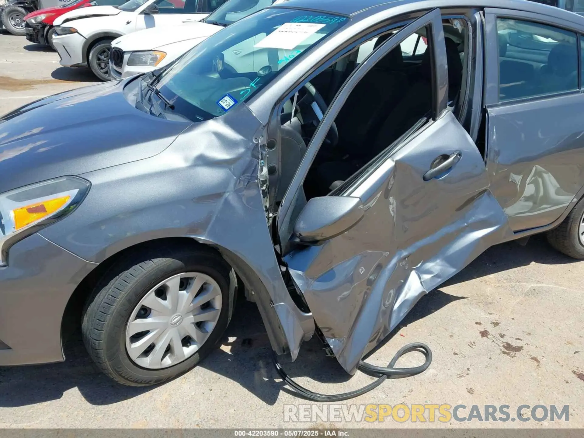 6 Photograph of a damaged car 3N1CN7AP4KL817841 NISSAN VERSA 2019