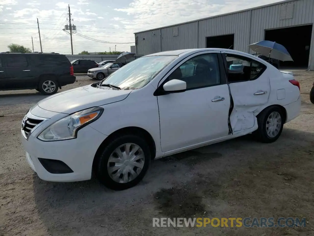1 Photograph of a damaged car 3N1CN7AP4KL831688 NISSAN VERSA 2019