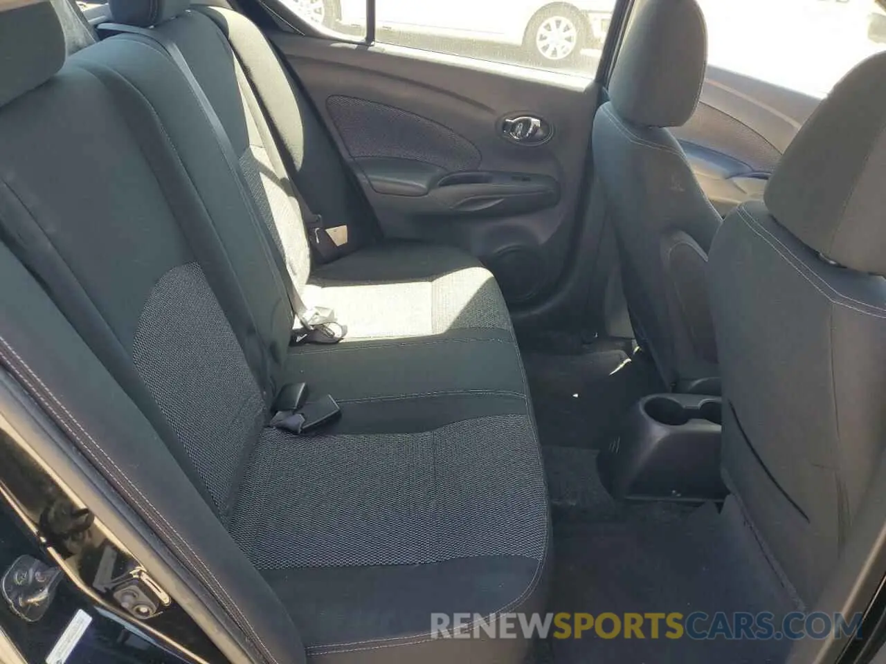 10 Photograph of a damaged car 3N1CN7AP4KL834784 NISSAN VERSA 2019