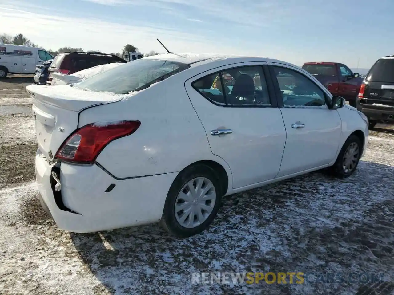 3 Photograph of a damaged car 3N1CN7AP4KL841122 NISSAN VERSA 2019