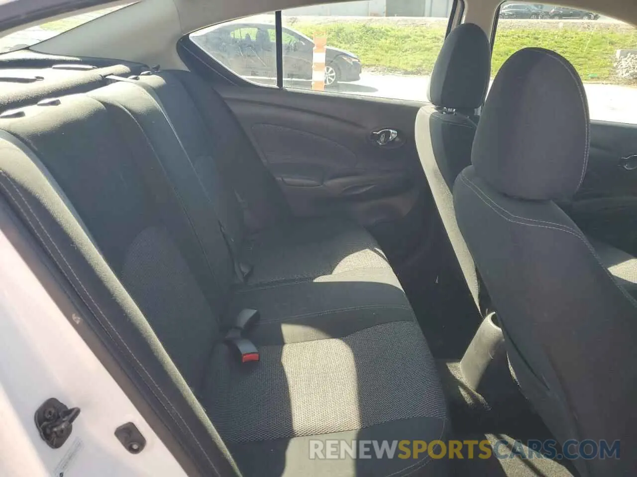 10 Photograph of a damaged car 3N1CN7AP4KL842710 NISSAN VERSA 2019
