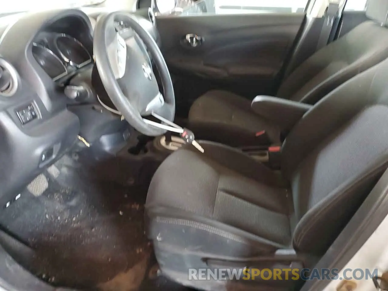 7 Photograph of a damaged car 3N1CN7AP4KL844246 NISSAN VERSA 2019