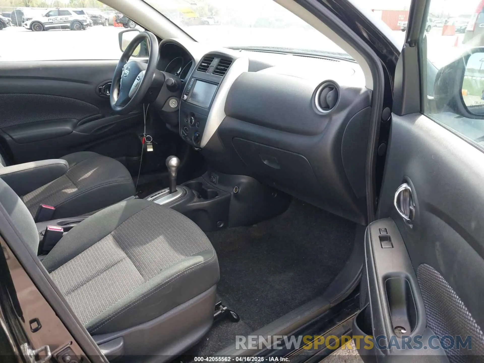5 Photograph of a damaged car 3N1CN7AP4KL858339 NISSAN VERSA 2019