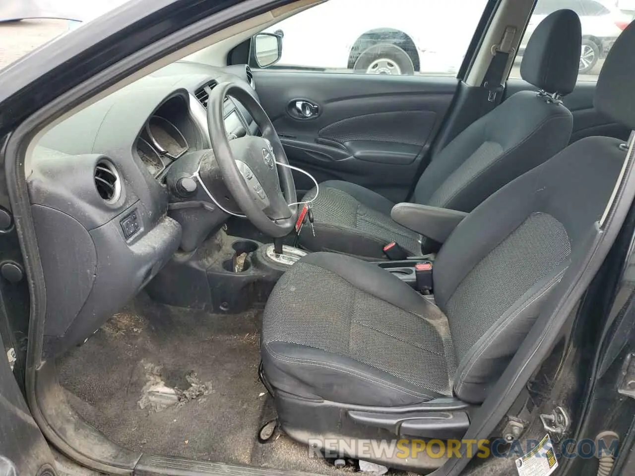 7 Photograph of a damaged car 3N1CN7AP4KL863542 NISSAN VERSA 2019