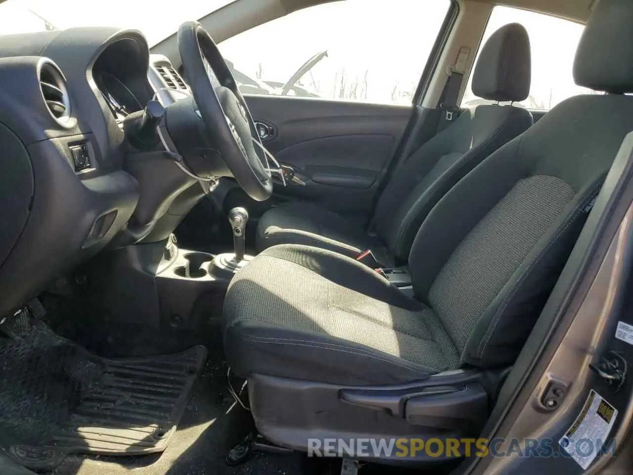 7 Photograph of a damaged car 3N1CN7AP4KL865971 NISSAN VERSA 2019
