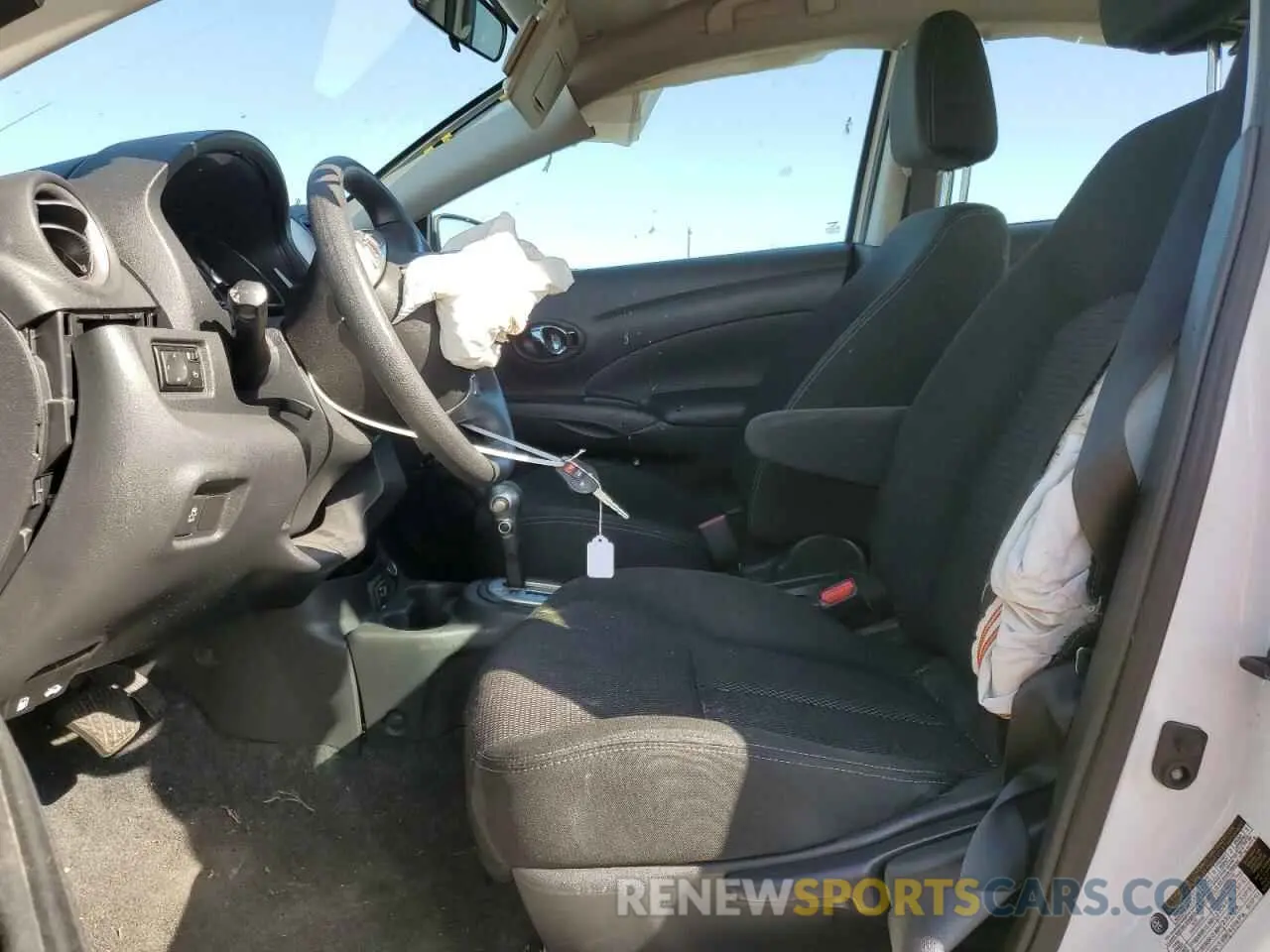 7 Photograph of a damaged car 3N1CN7AP4KL866845 NISSAN VERSA 2019