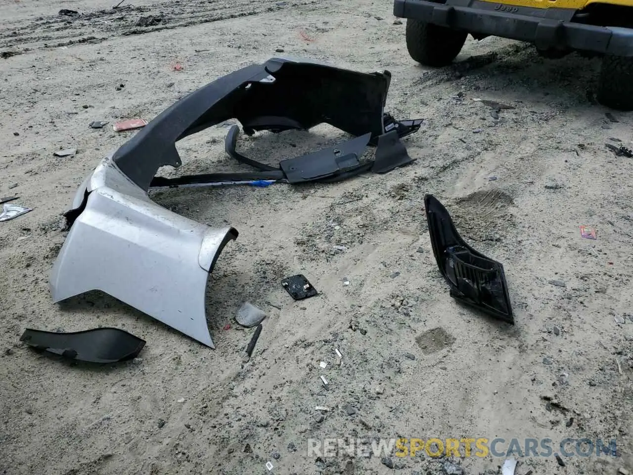 14 Photograph of a damaged car 3N1CN7AP5KL805309 NISSAN VERSA 2019