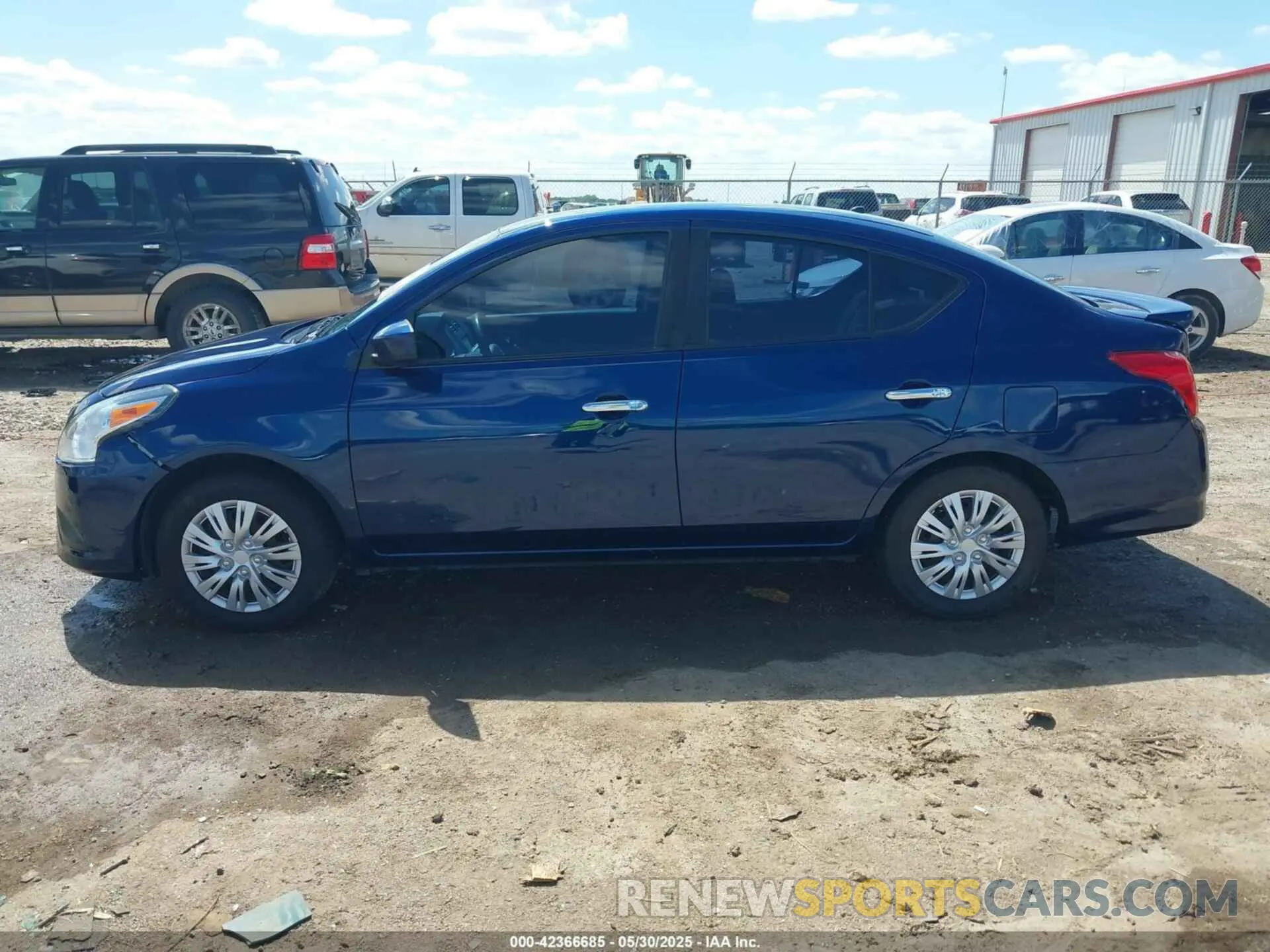 14 Photograph of a damaged car 3N1CN7AP5KL807464 NISSAN VERSA 2019