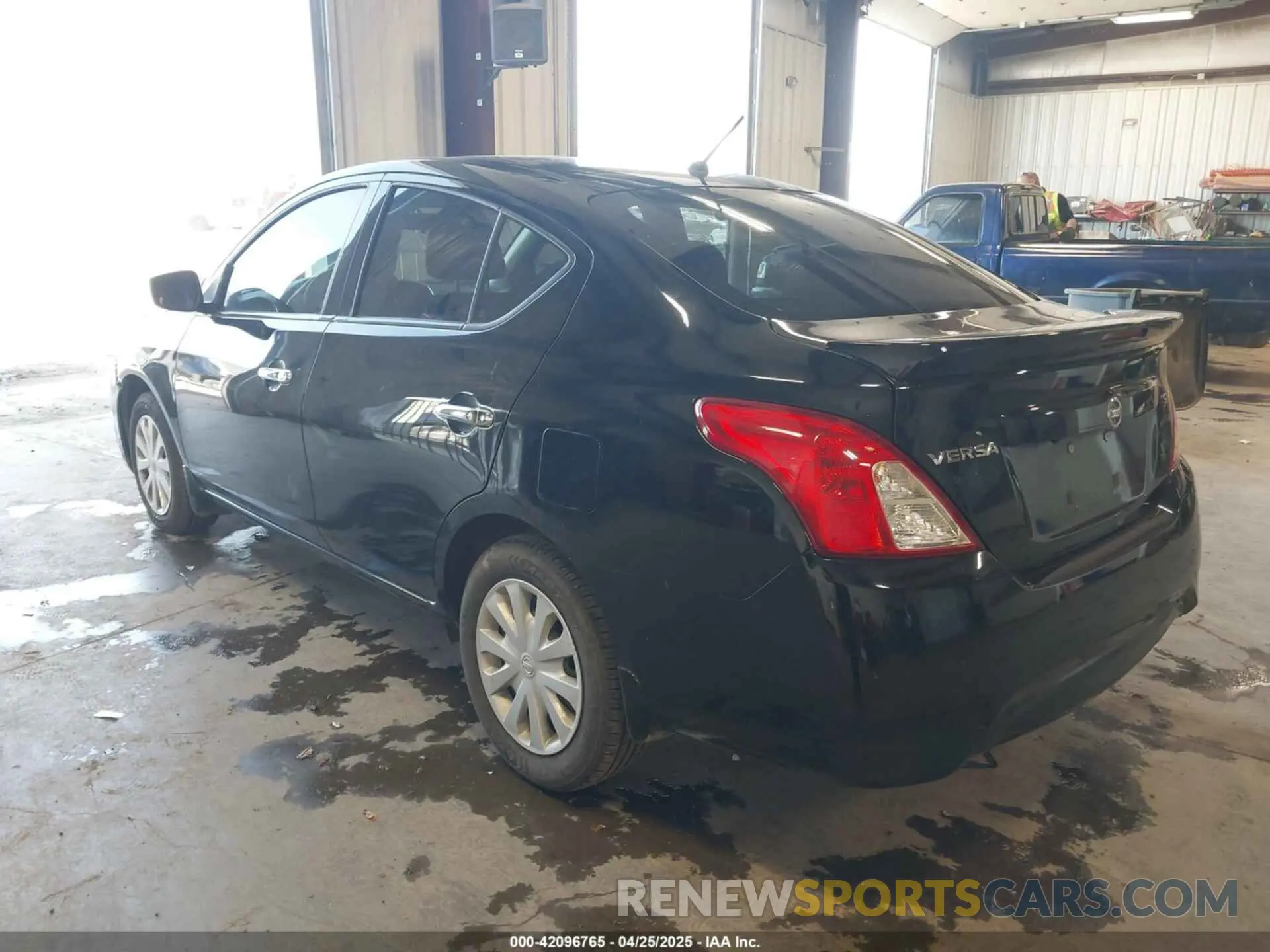 3 Photograph of a damaged car 3N1CN7AP5KL818299 NISSAN VERSA 2019