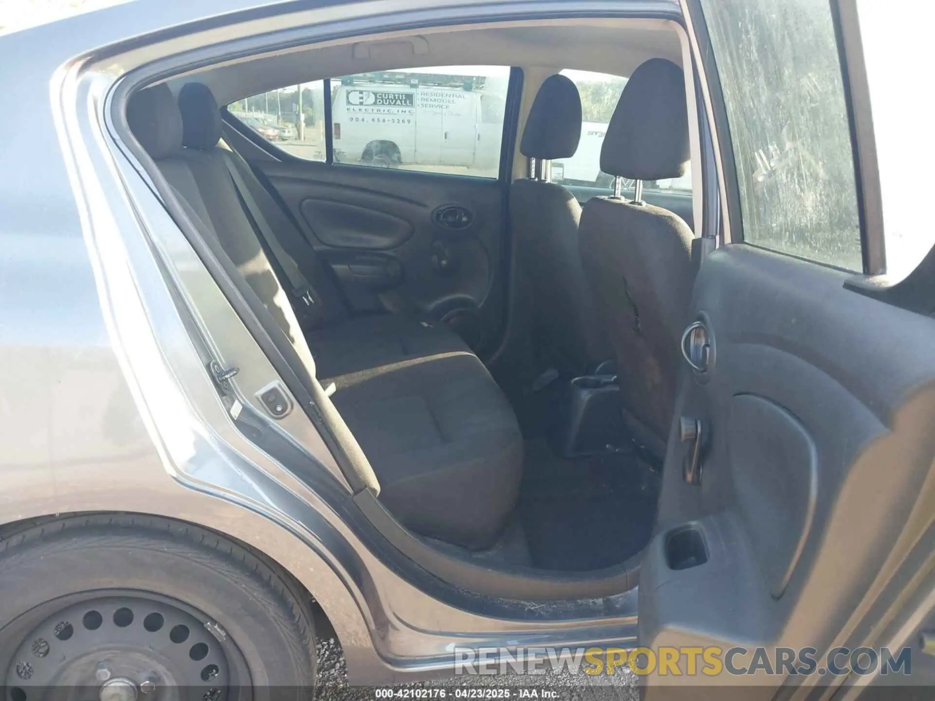 8 Photograph of a damaged car 3N1CN7AP5KL819971 NISSAN VERSA 2019