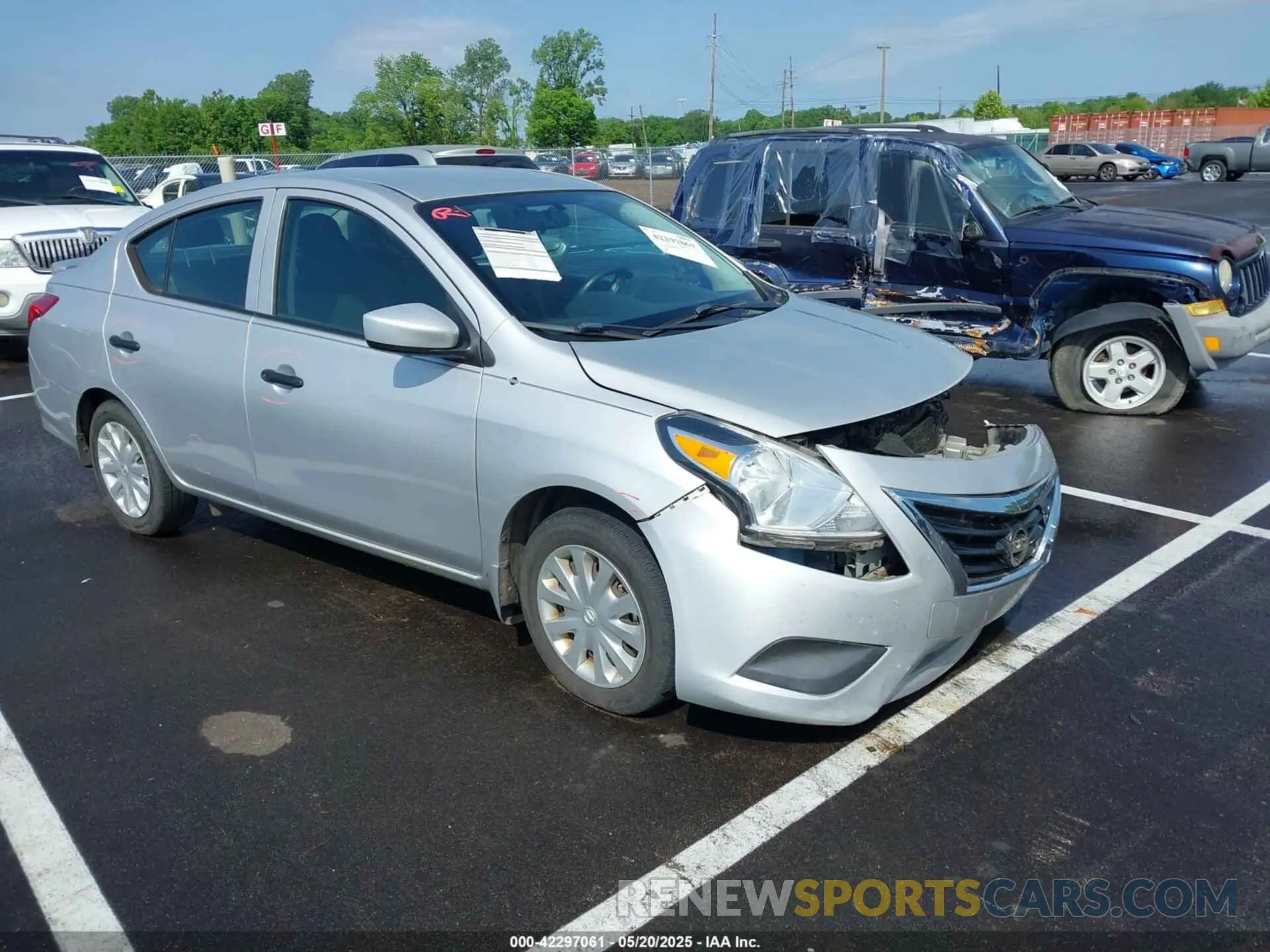 1 Photograph of a damaged car 3N1CN7AP5KL829013 NISSAN VERSA 2019