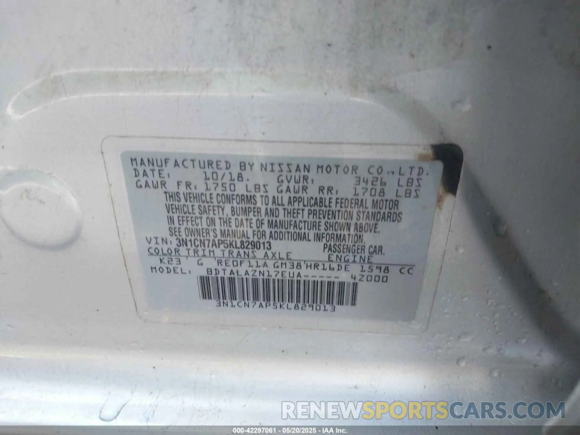 9 Photograph of a damaged car 3N1CN7AP5KL829013 NISSAN VERSA 2019