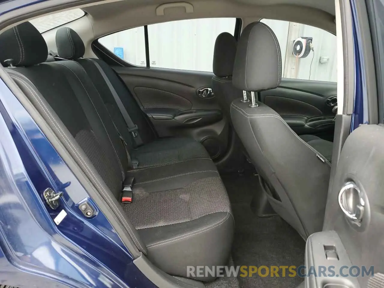 10 Photograph of a damaged car 3N1CN7AP5KL838908 NISSAN VERSA 2019