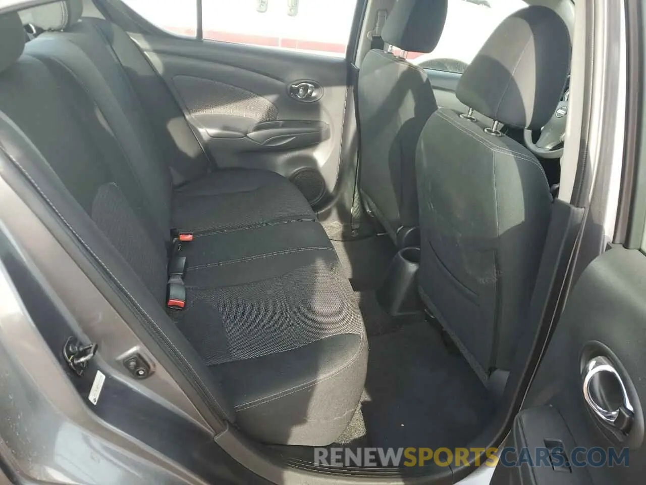 10 Photograph of a damaged car 3N1CN7AP5KL842134 NISSAN VERSA 2019