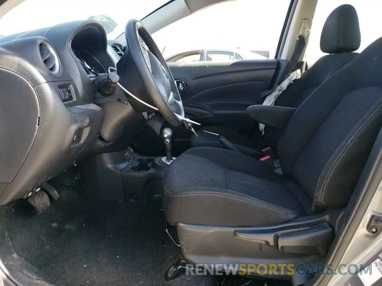 7 Photograph of a damaged car 3N1CN7AP5KL851867 NISSAN VERSA 2019