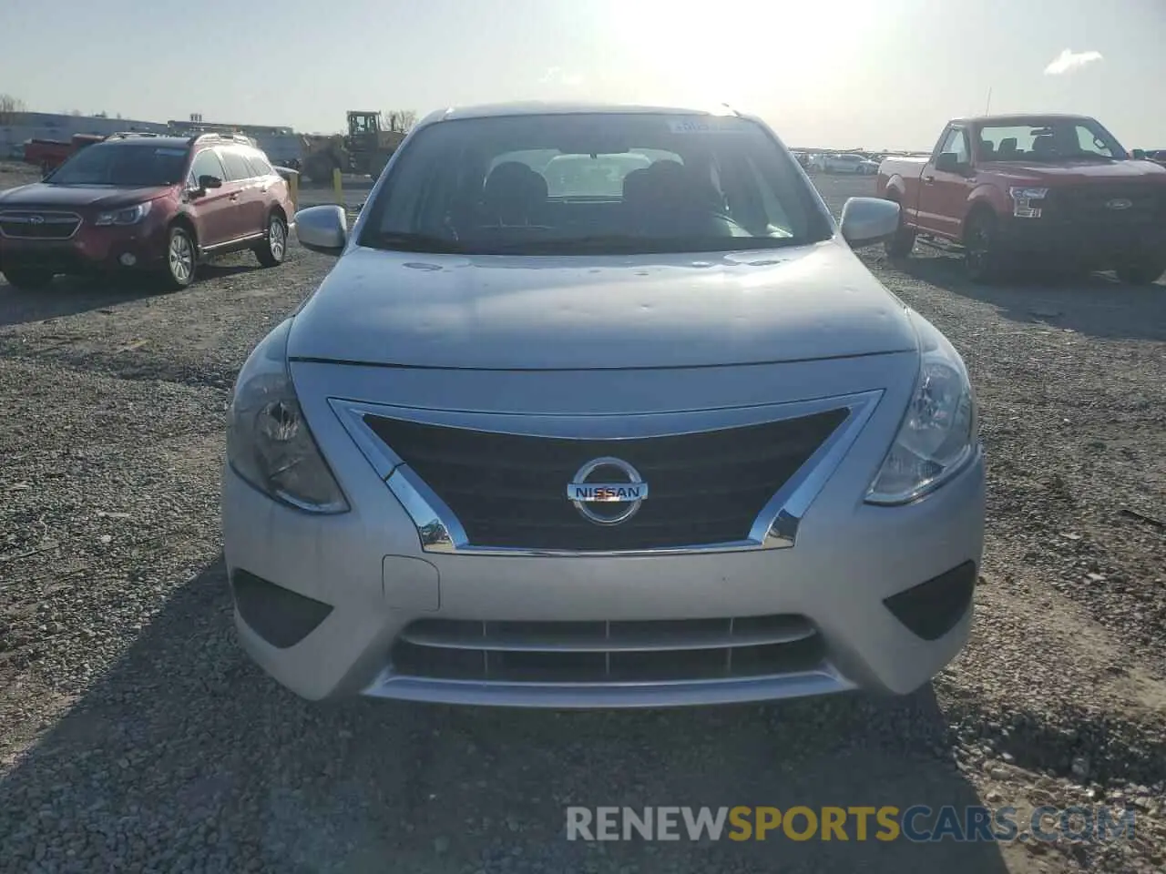 5 Photograph of a damaged car 3N1CN7AP5KL852937 NISSAN VERSA 2019