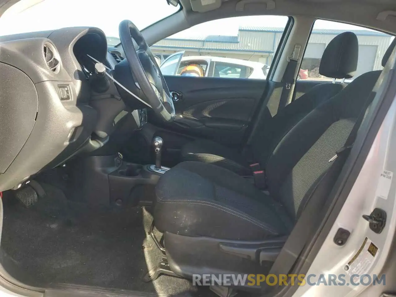 7 Photograph of a damaged car 3N1CN7AP5KL852937 NISSAN VERSA 2019