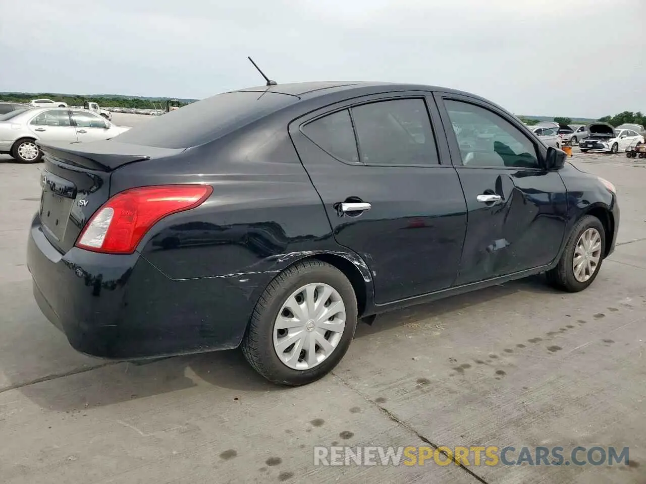 3 Photograph of a damaged car 3N1CN7AP5KL863596 NISSAN VERSA 2019