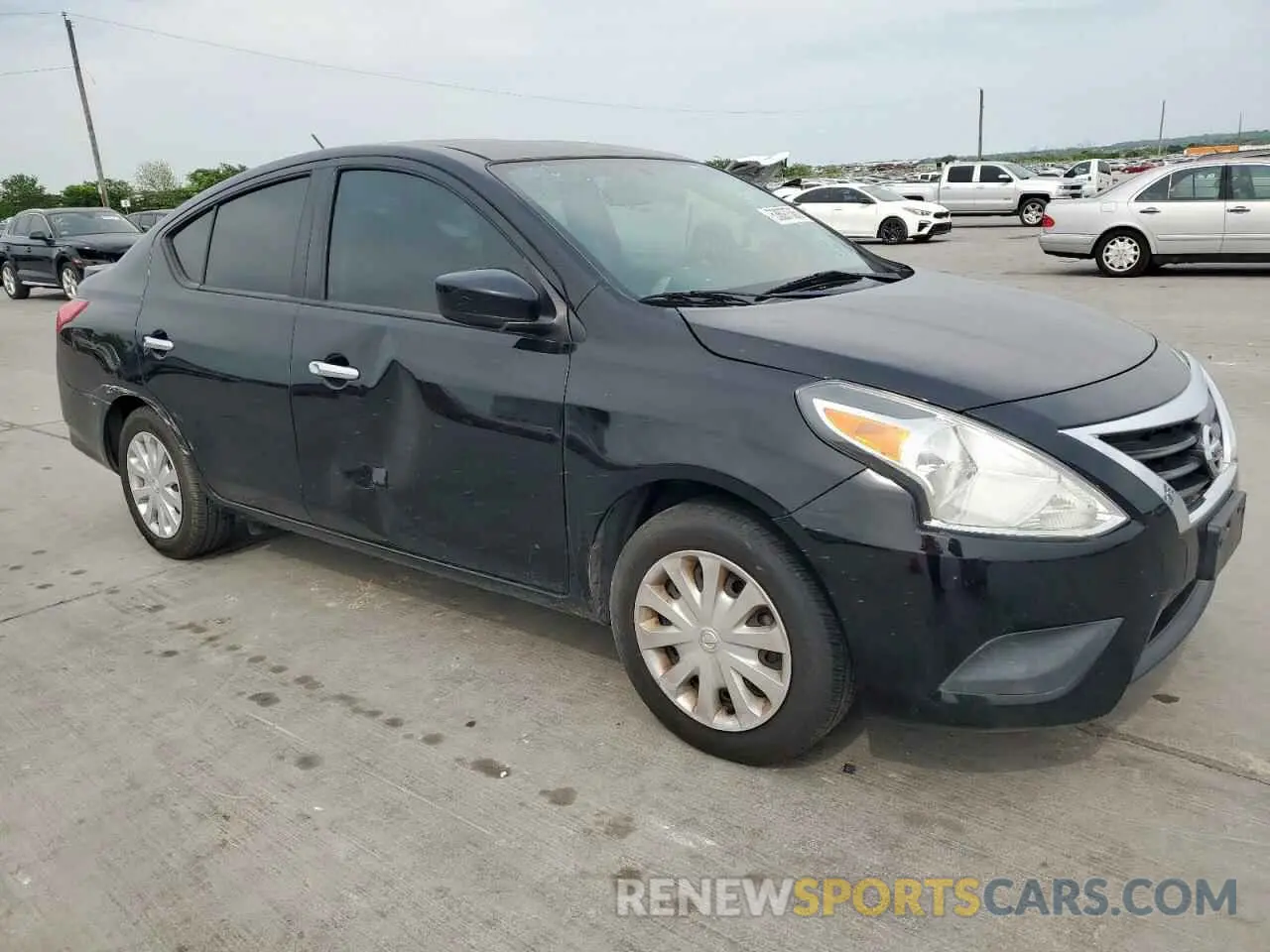 4 Photograph of a damaged car 3N1CN7AP5KL863596 NISSAN VERSA 2019