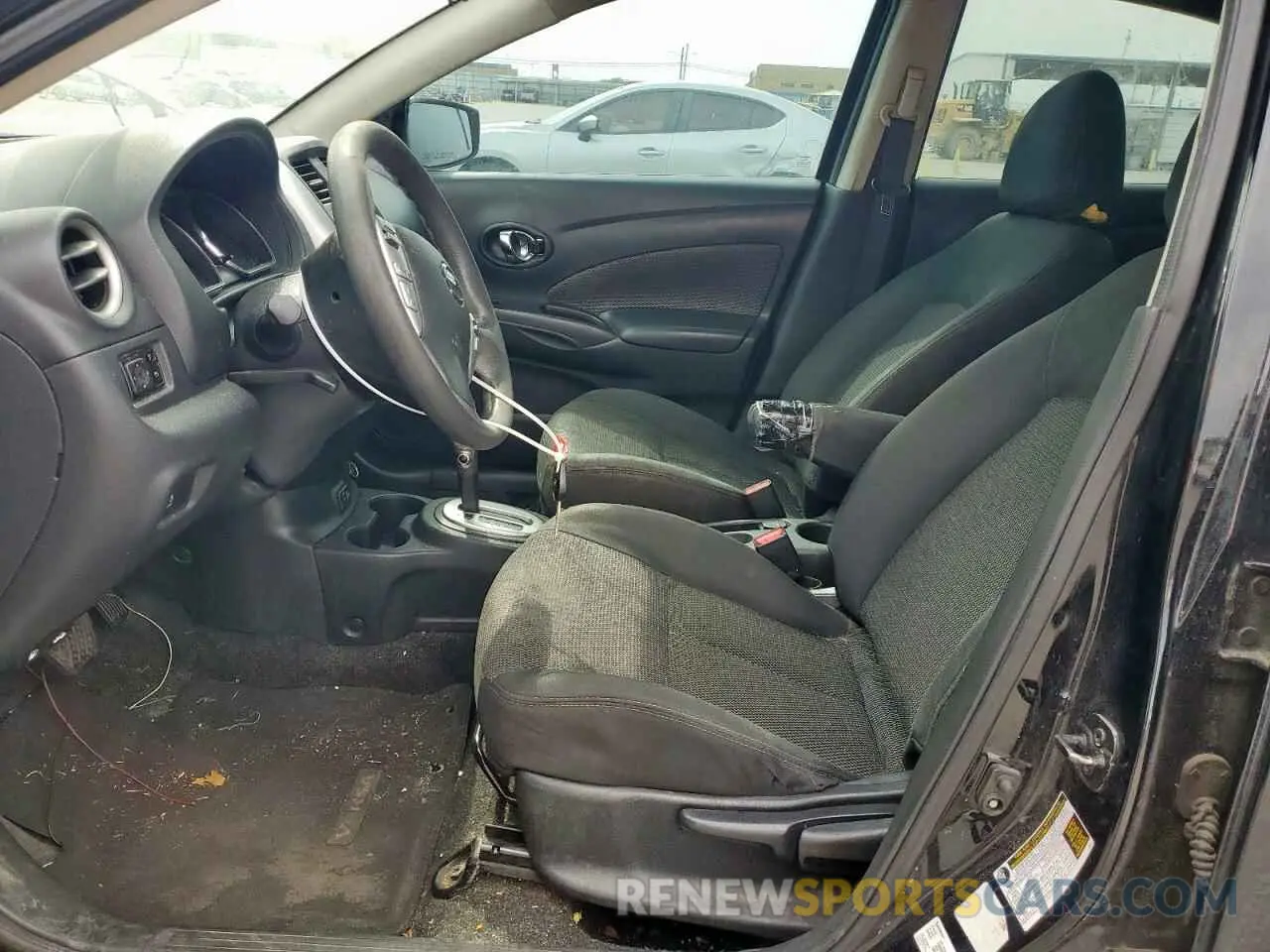 7 Photograph of a damaged car 3N1CN7AP5KL863596 NISSAN VERSA 2019